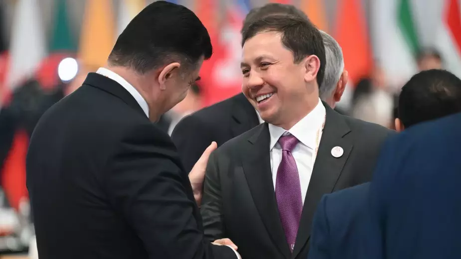 Головкин тепло встретился с тренером сборной Узбекистана в Ташкенте