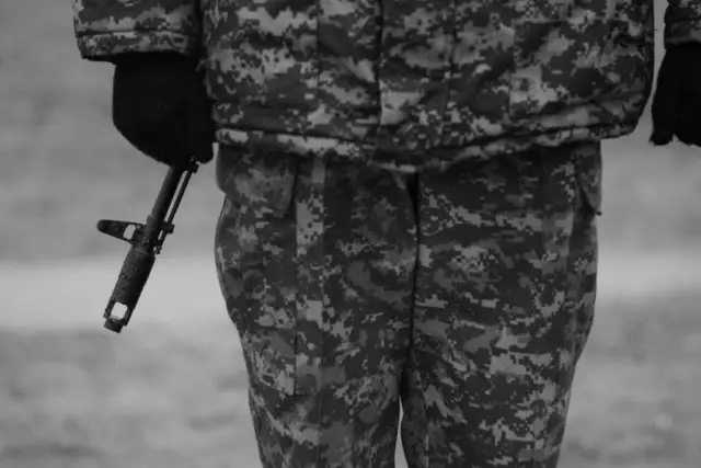 "Өзін-өзі мылтықпен атқан": Жамбыл облысында тағы бір сарбаз ажал құшты