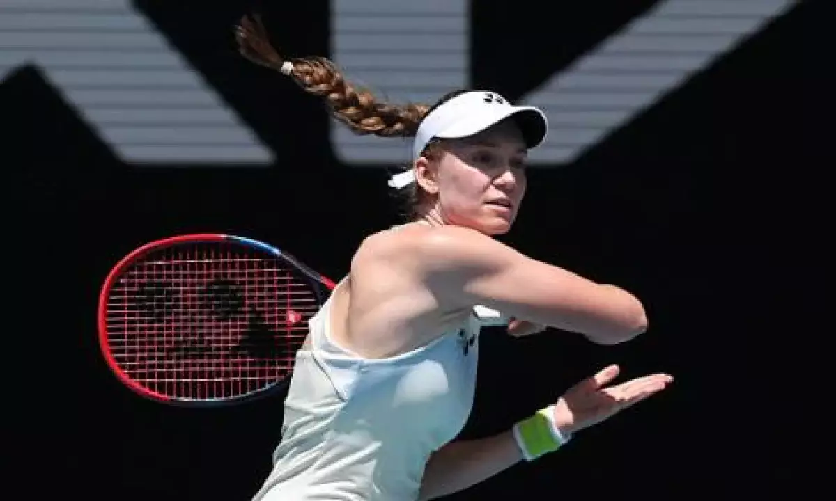 Рыбакина обыграла Швентек и вышла в полуфинал Australian Open-2026