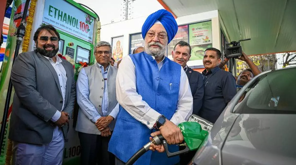 Индия продолжит сокращать закупки российской нефти