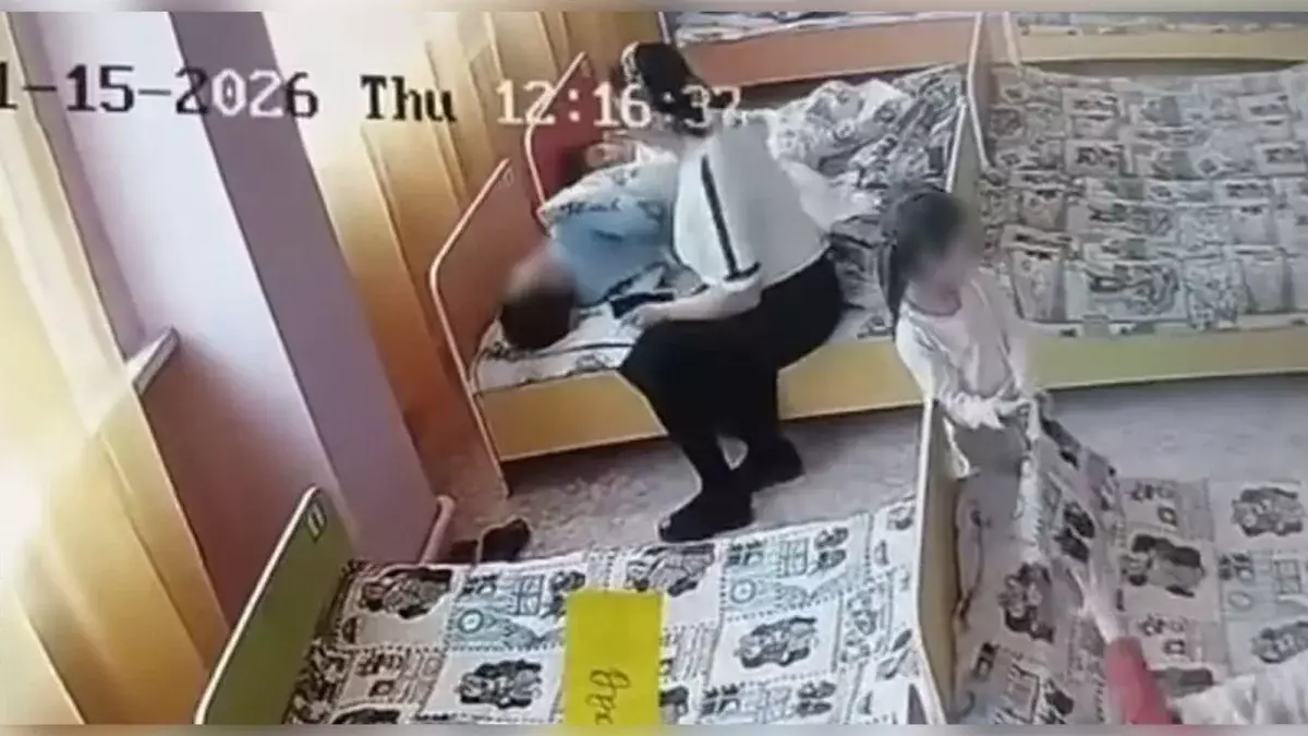 Воспитатель пугала малышей шприцем в детском саду в Шымкенте (ВИДЕО)