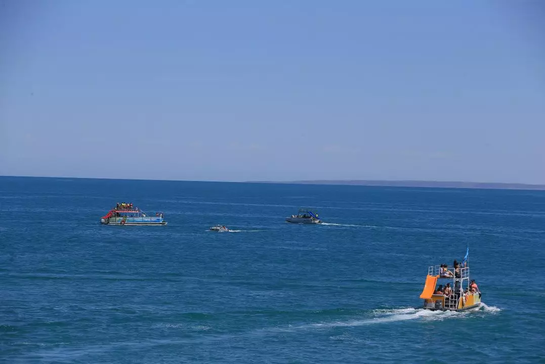 На побережье Алаколя установят спасательные вышки и пирсы