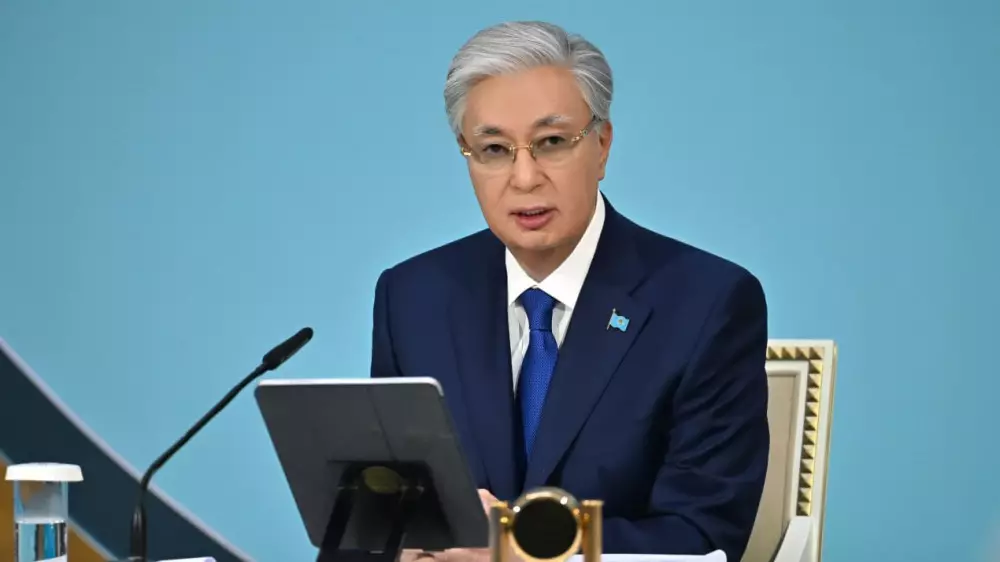 Токаев поздравил алматинскую учительницу с уникальным достижением