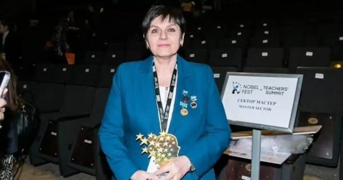   Президент Татьяна Белоусованы әлемдегі ең үздік 50 педагогтің қатарына енуімен құттықтады   