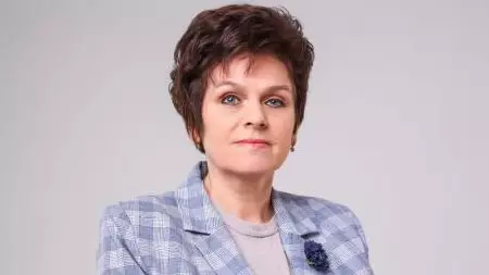 Тоқаев мектеп мұғалімі Татьяна Белоусованы құттықтады