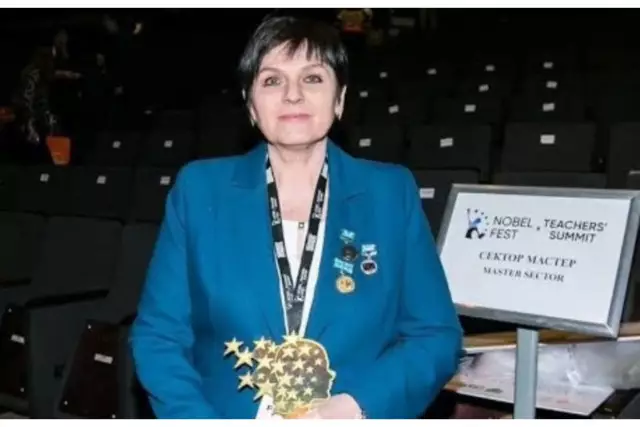 Қасым-Жомарт Тоқаев мектеп мұғалімі Татьяна Белоусованы құттықтады