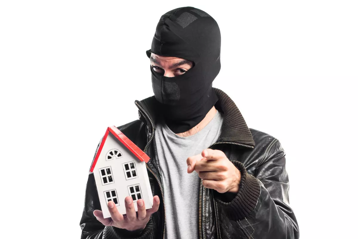 Лжеброкер из Instagram обманул десятки казахстанцев на 95 млн тенге