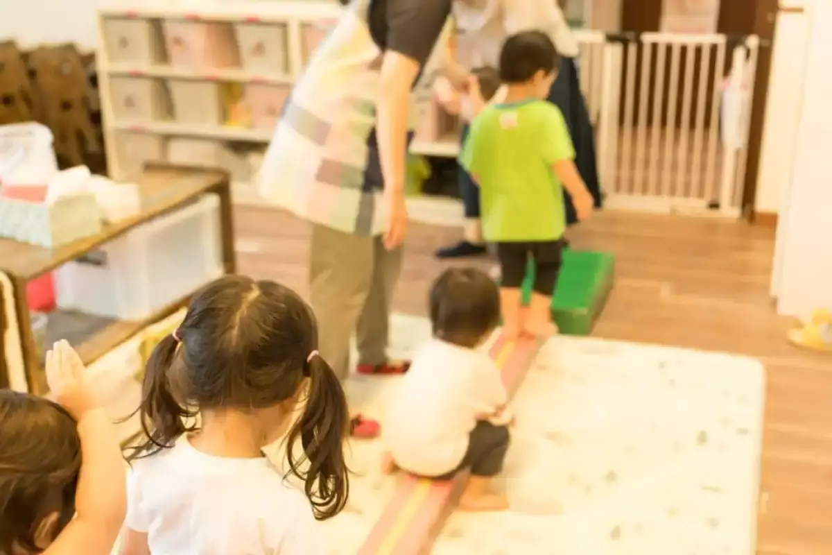 Балаларды шприцпен қорқытқан: Шымкент балабақшасында тәрбиешіге қатысты қылмыстық іс қозғалды