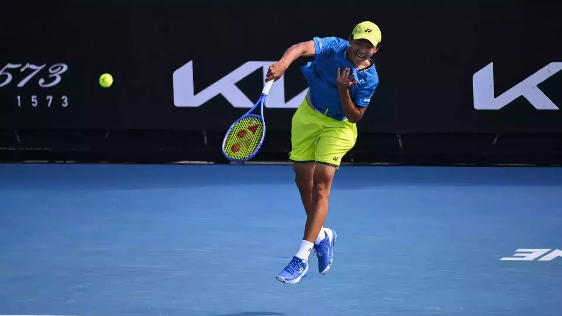 Юный казахстанец прорвался в топ-8 Australian Open