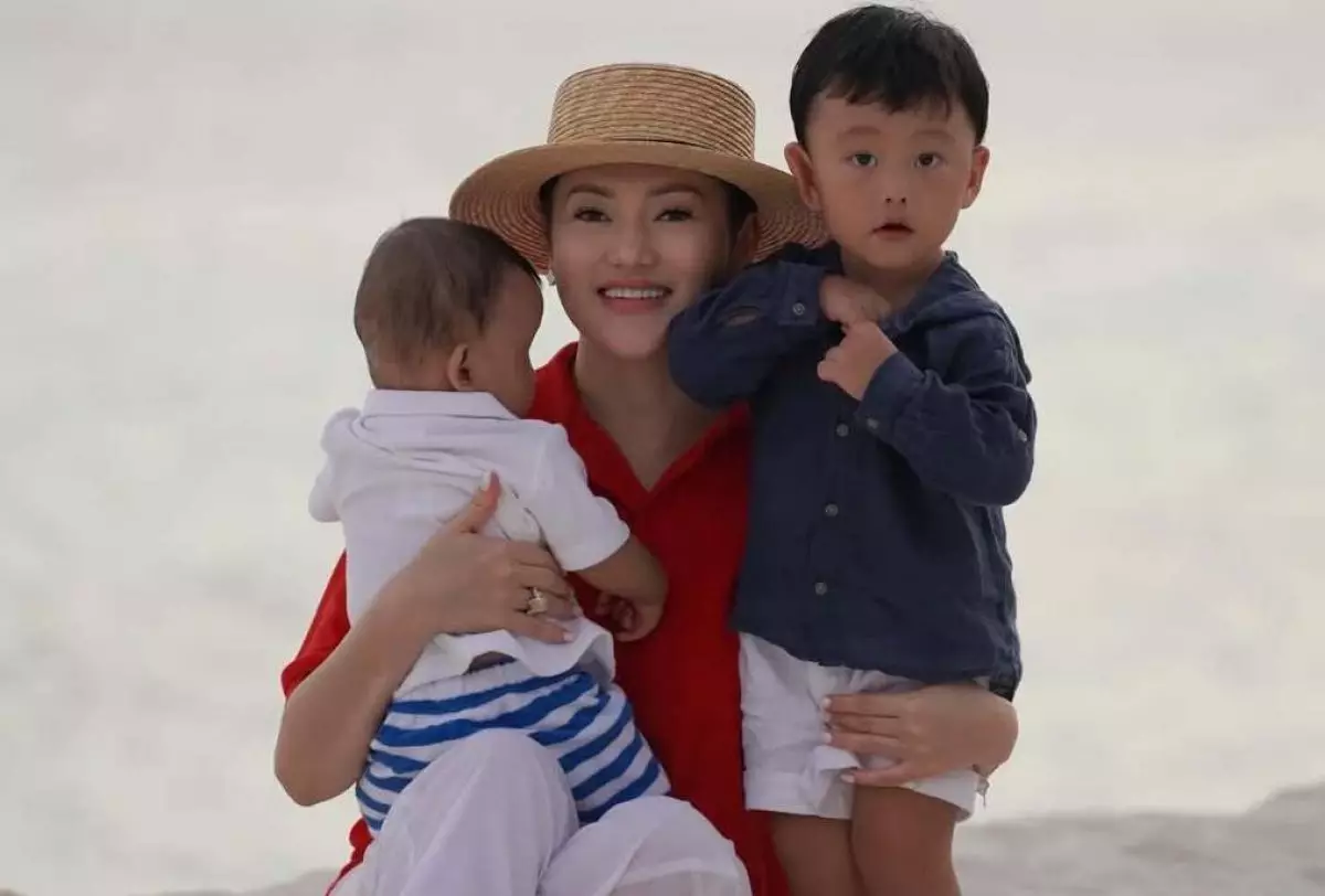 Ерке Есмахан рассказала о своих богатствах