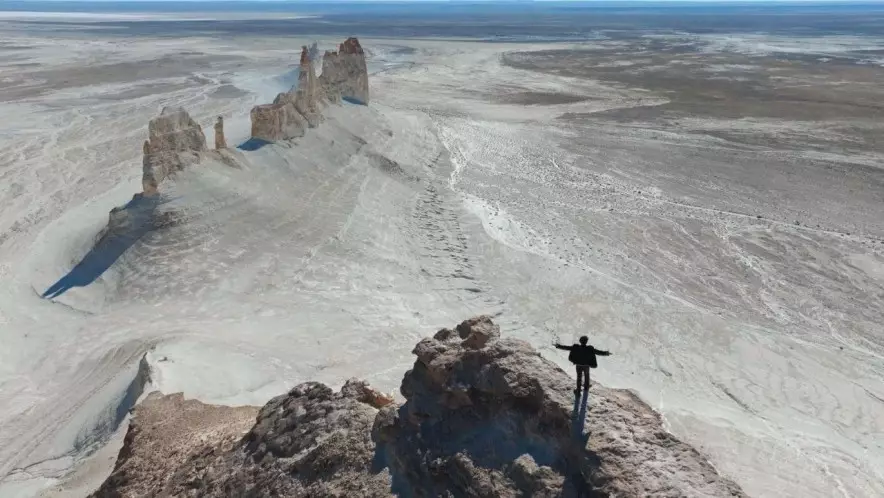 Международный проект Димаша Кудайбергена, снятый в туристских локациях Казахстана, выйдет в эфир в Китае