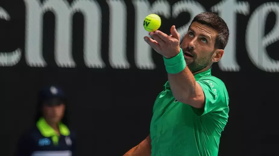 Джокович вышел в полуфинал Australian Open-2026! Соперник вел 2-0, но снялся