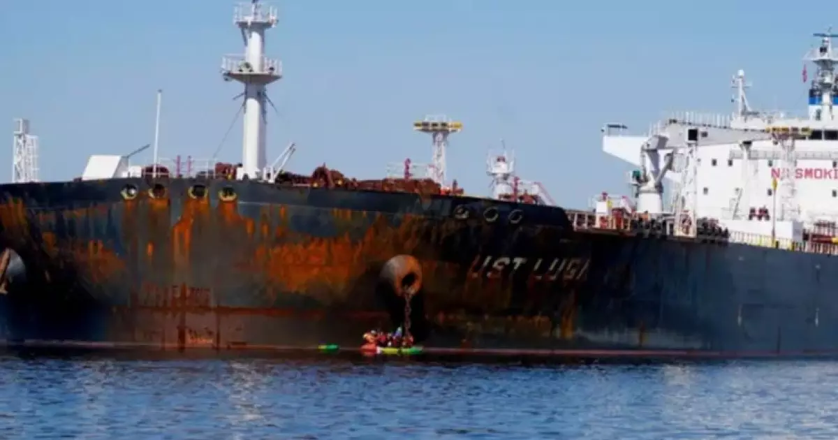  Испания Ресейдің санкцияға іліккен танкерін тоқтатпай отыр 