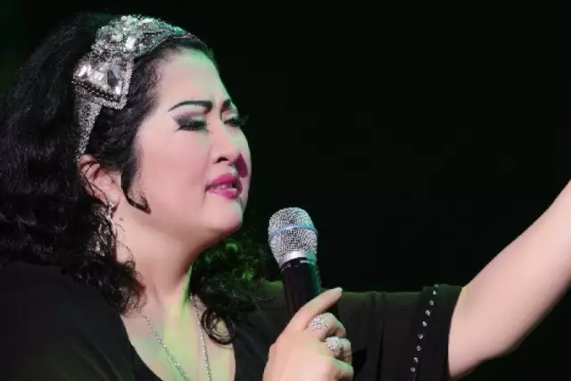 Мақпал Жүнісова өзін белгісіз біреудің қорқытып жатқанын айтты