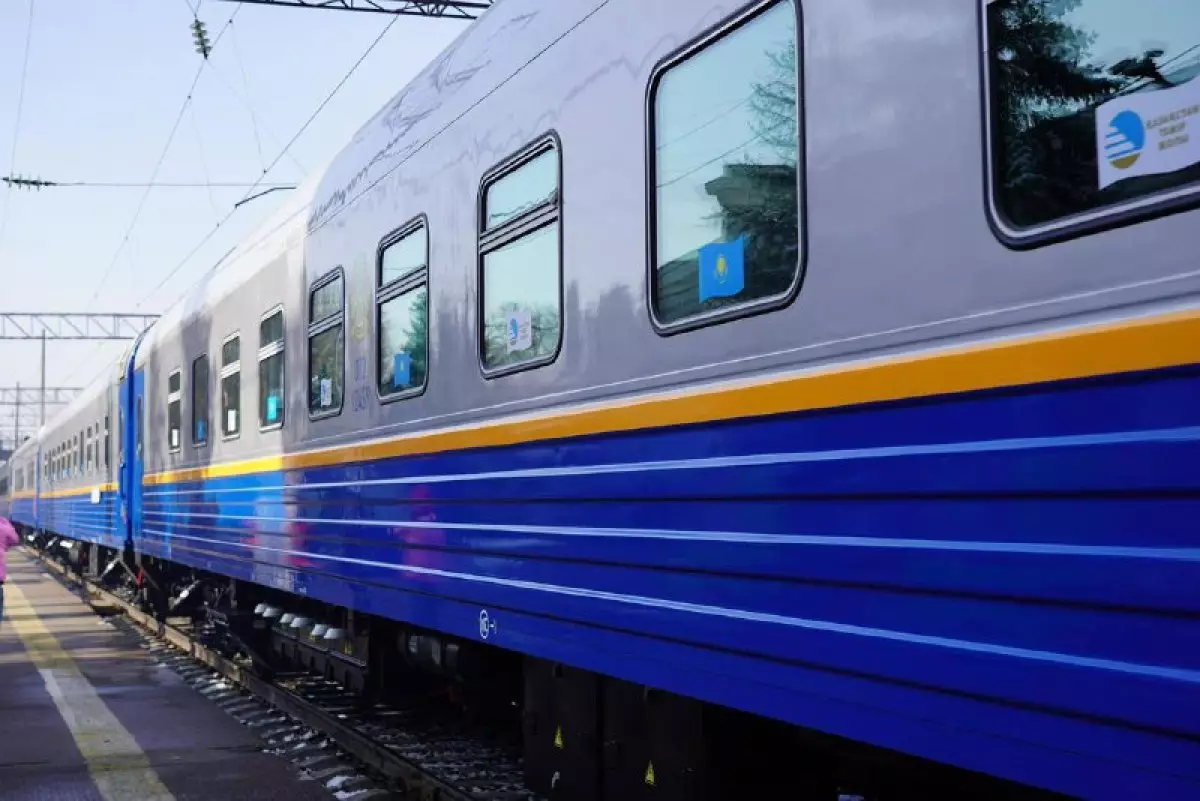 Пьяный пассажир устроил хаос в поезде Алматы – Костанай