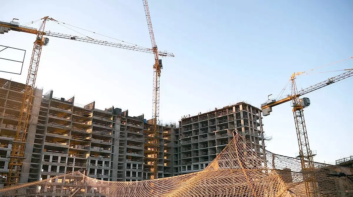 Застройщики массово сворачивают новые проекты в Москве и городах-миллионниках