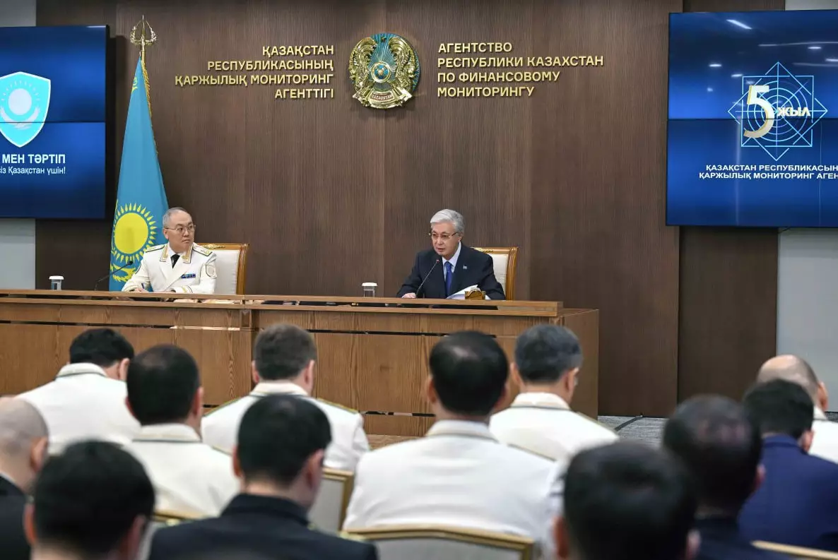Токаев: Отставание в технологиях силовых структур угрожает безопасности Казахстана