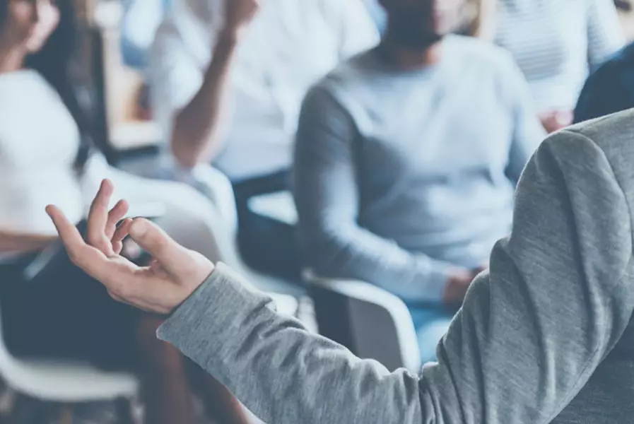 Тренинги и коучи угрожают психическому здоровью казахстанцев – мажилисмен