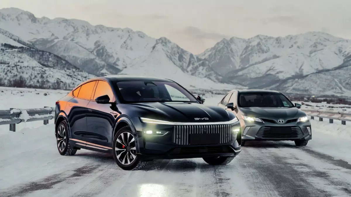 Баттл BYD Destroyer 05 vs Toyota Camry 70: что выберут казахстанцы