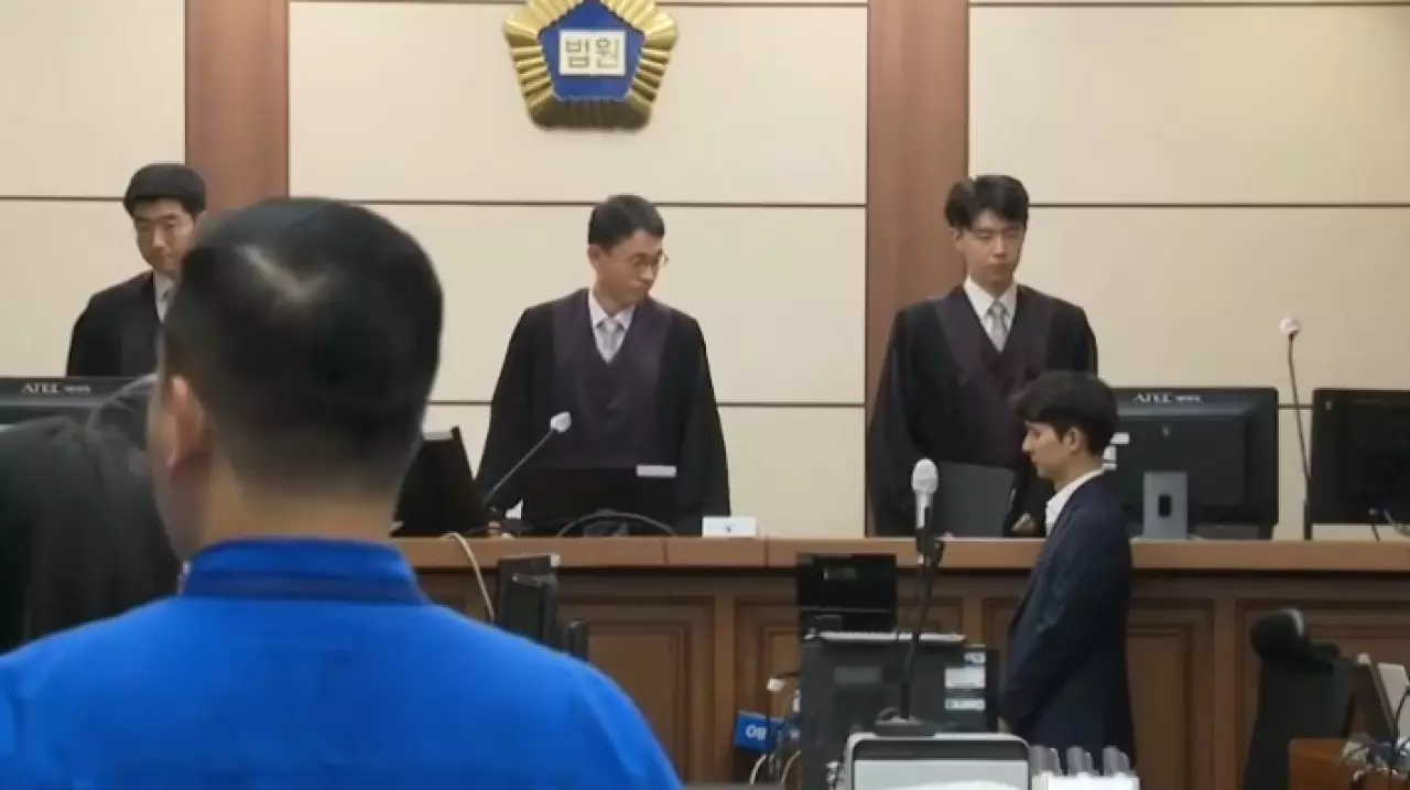 В Южной Корее осудили бывшую первую леди