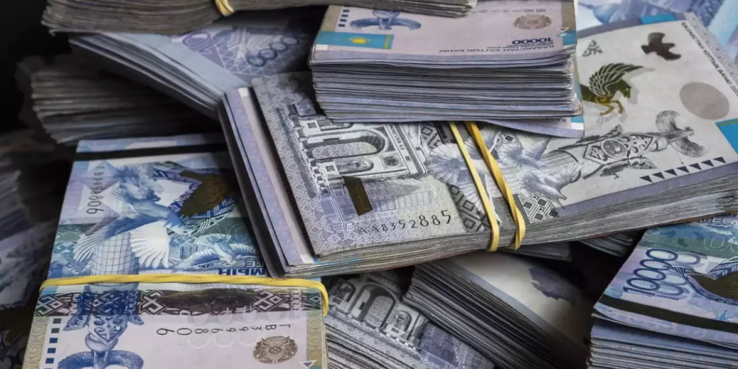 Қазақстандық банк арқылы көршілес елден басқа елдерге 7 трлн теңге жіберілген