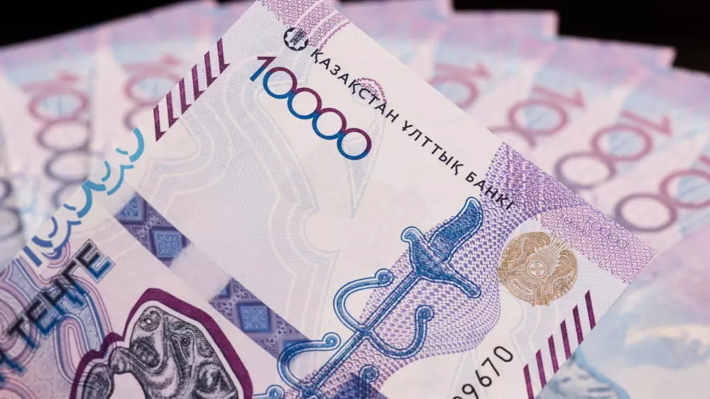 500 миллиардов тенге: Токаев озвучил масштабы незаконного обналичивания денег