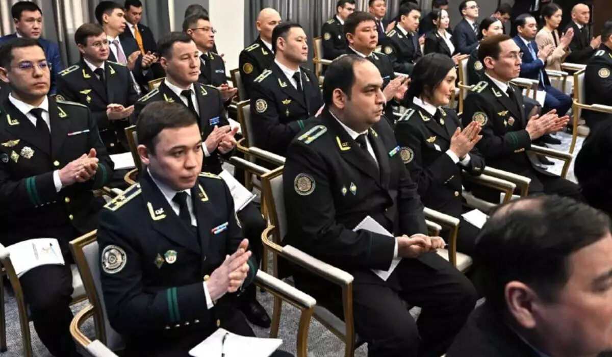 Президент потребовал конфисковывать имущество, оформленное на подставных лиц