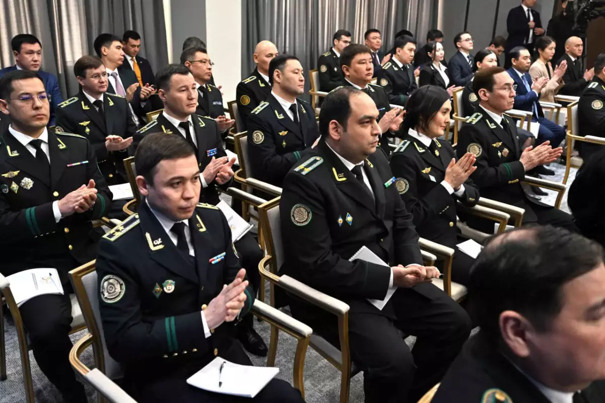 Капиталдың сыртқа заңсыз кетуі экономикалық қауіпсіздігімізге тікелей қатер төндіреді - Президент