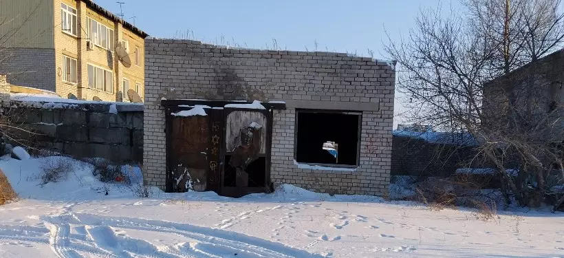На жалобу о "бесхозных зданиях" в районе Восточный отреагировали в акимате Семея
