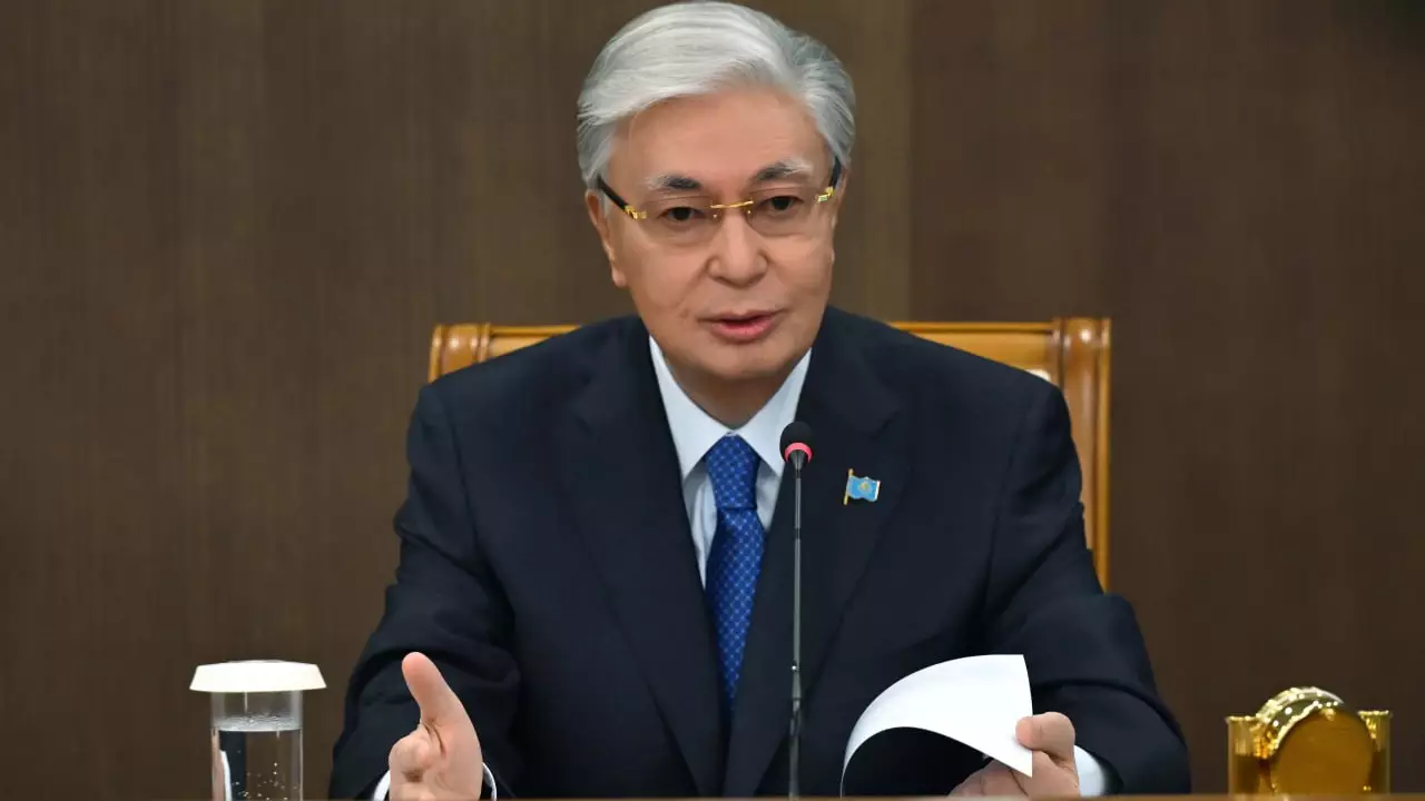 Президент қаржылық алаяқтарға қатаң жаза енгізуді тапсырды