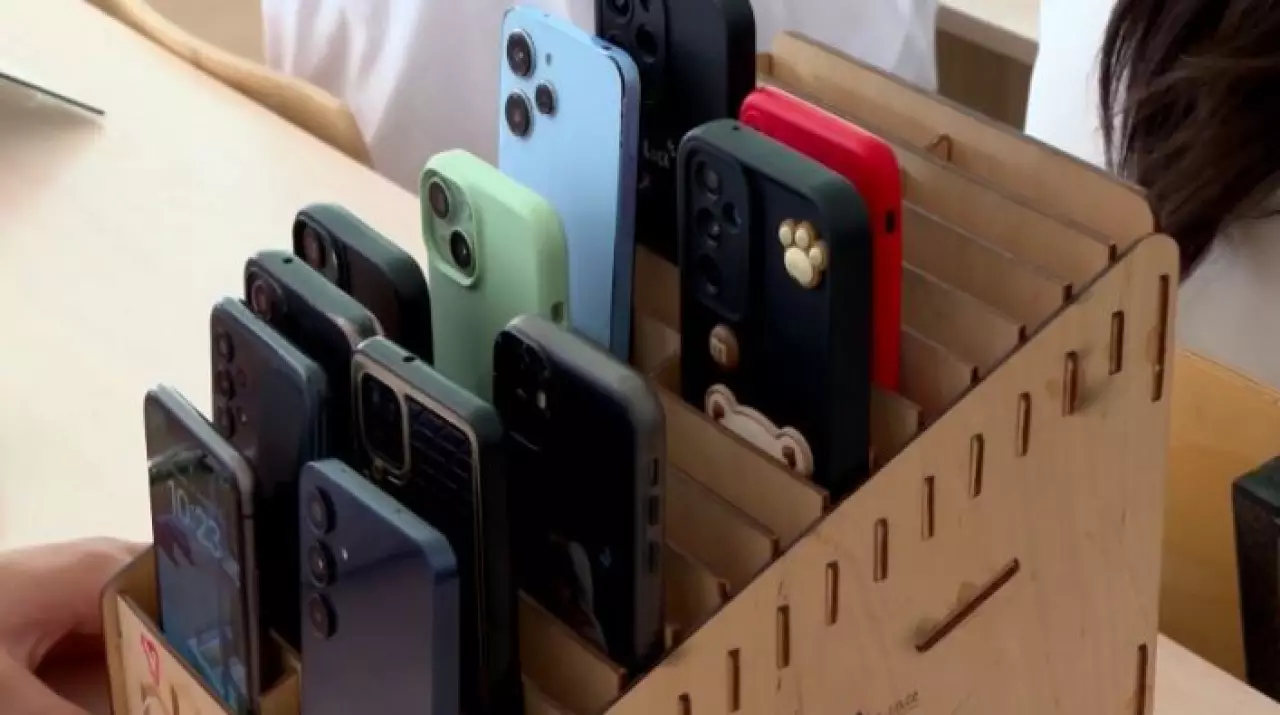 Школы Туркестана перешли на проект «Школа без смартфонов»