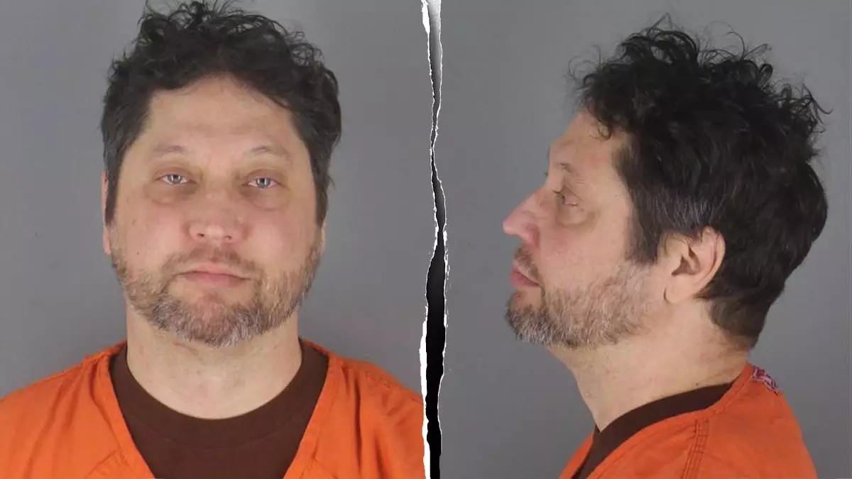 Ильхан Омар столкнулась с неизвестным распылением и другими ключевыми моментами хаотичных общественных слушаний в Миннеаполисе.