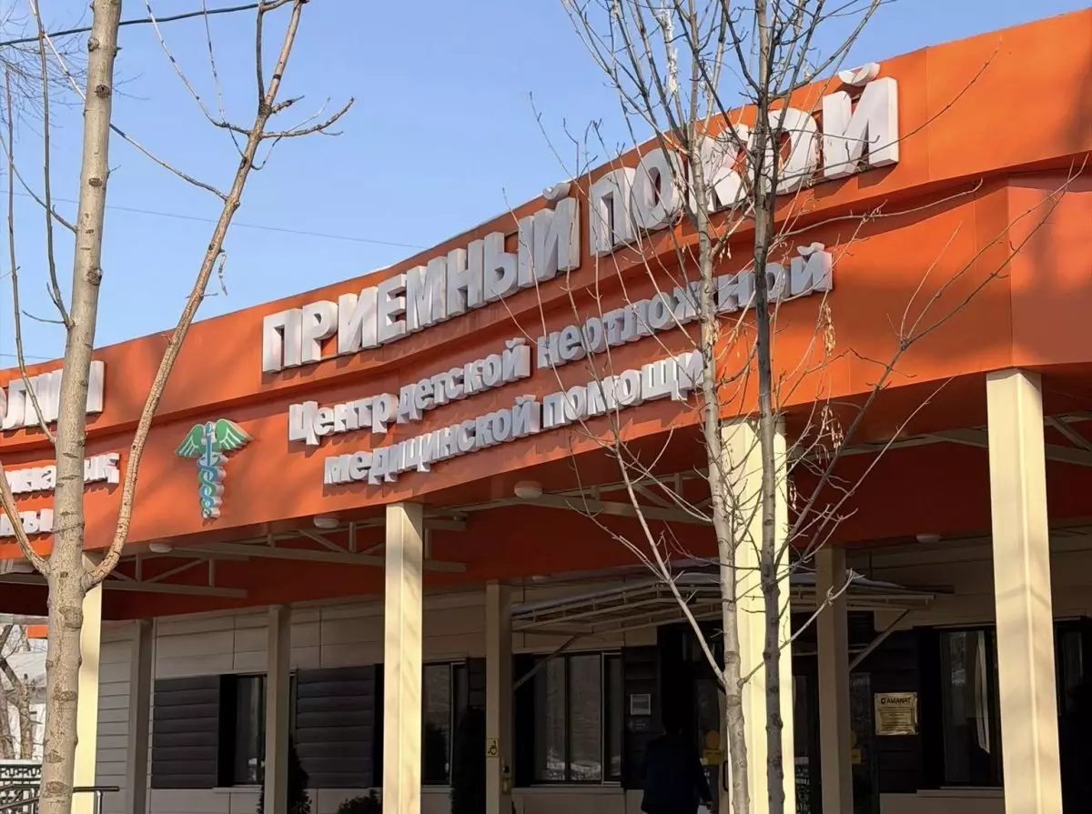 «Мой ребенок в реанимации»: казахстанец обвинил элитную школу в бездействии после попытки суицида