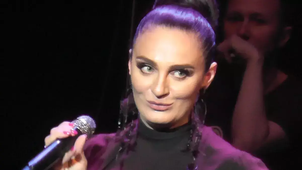 «Выбрала семью»: продюсер заявил об уходе Елены Ваенги со сцены - новости на Lada.kz 28.01.2026