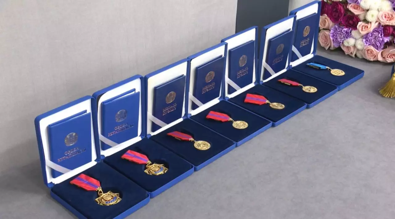 Президент ҚМА қызметкерлерін марапаттады