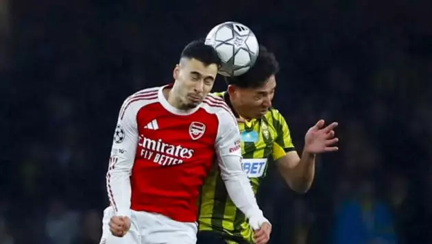 "Кайрат" забил два гола "Арсеналу", но проиграл в Лиге чемпионов