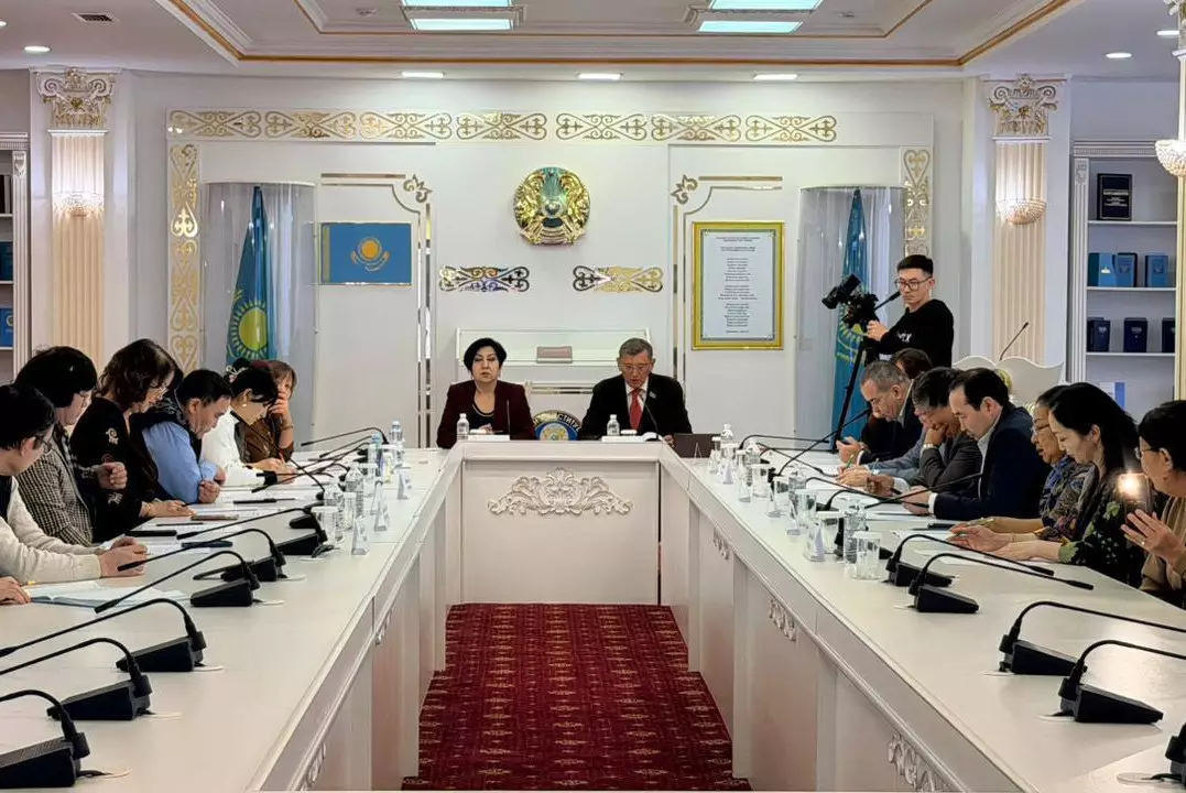 Республиканская акция "Бір ел – бір кітап": подведены итоги года