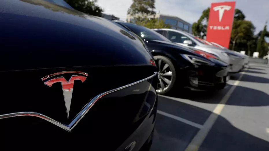 Tesla прекращает производство моделей S и X и сосредоточится на роботах в 2026 году.