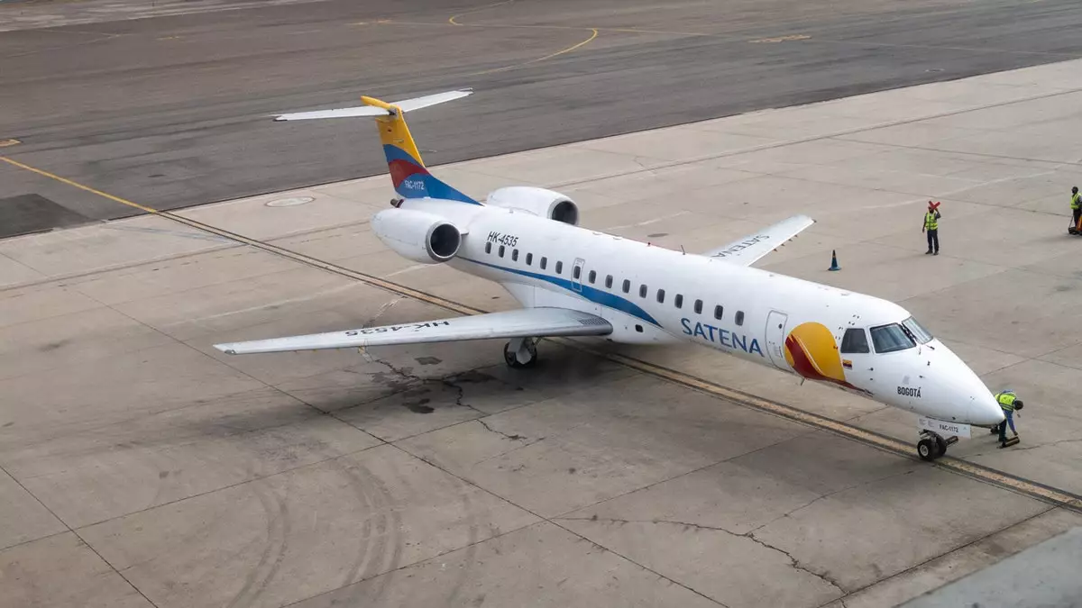 Коммерческий самолет исчез с радаров и разбился в Колумбии, погибли все 15 человек на борту, включая конгрессмена.