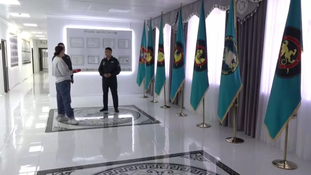 Әскерилер пойызбен тегін жүреді