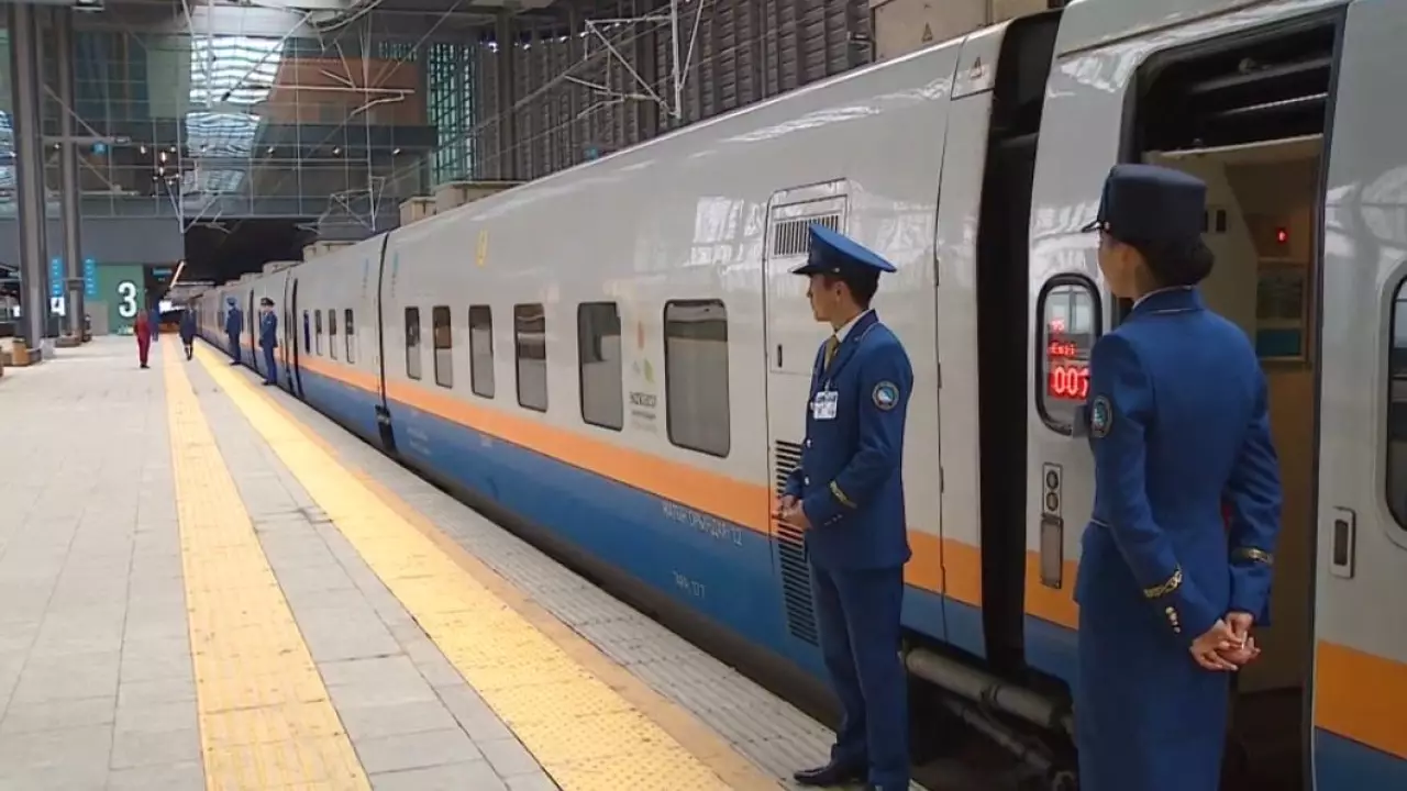 Военнослужащим разрешили бесплатный проезд на поездах