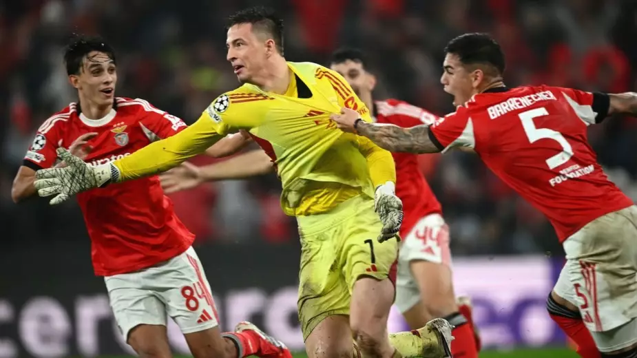 Вратарь забил "Реалу" на 98-й минуте и вывел "Бенфику" в плей-офф ЛЧ