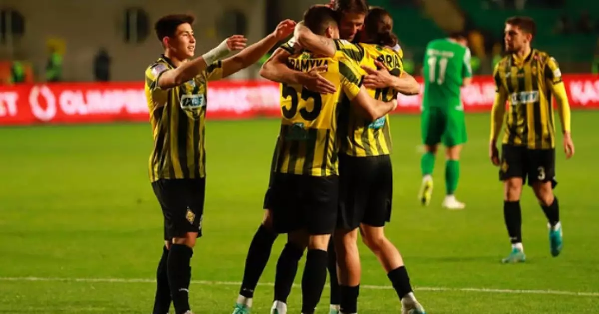  «Қайраттың» екі ойыншысы «Арсеналға» қарсы ойыннан кейін клубтан кетті 