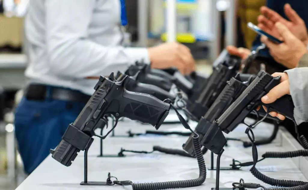 В Казахстане ужесточают контроль за охранной деятельностью и оборотом оружия