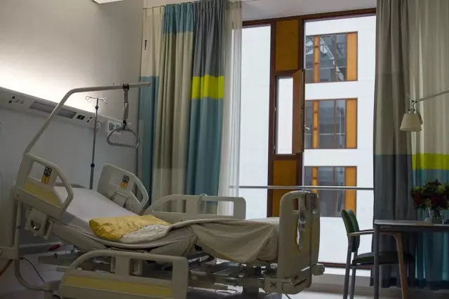 Отбасылық жанжал: Жаңаөзенде терапевт-дәрігерді ауруханада өлтіріп кетті