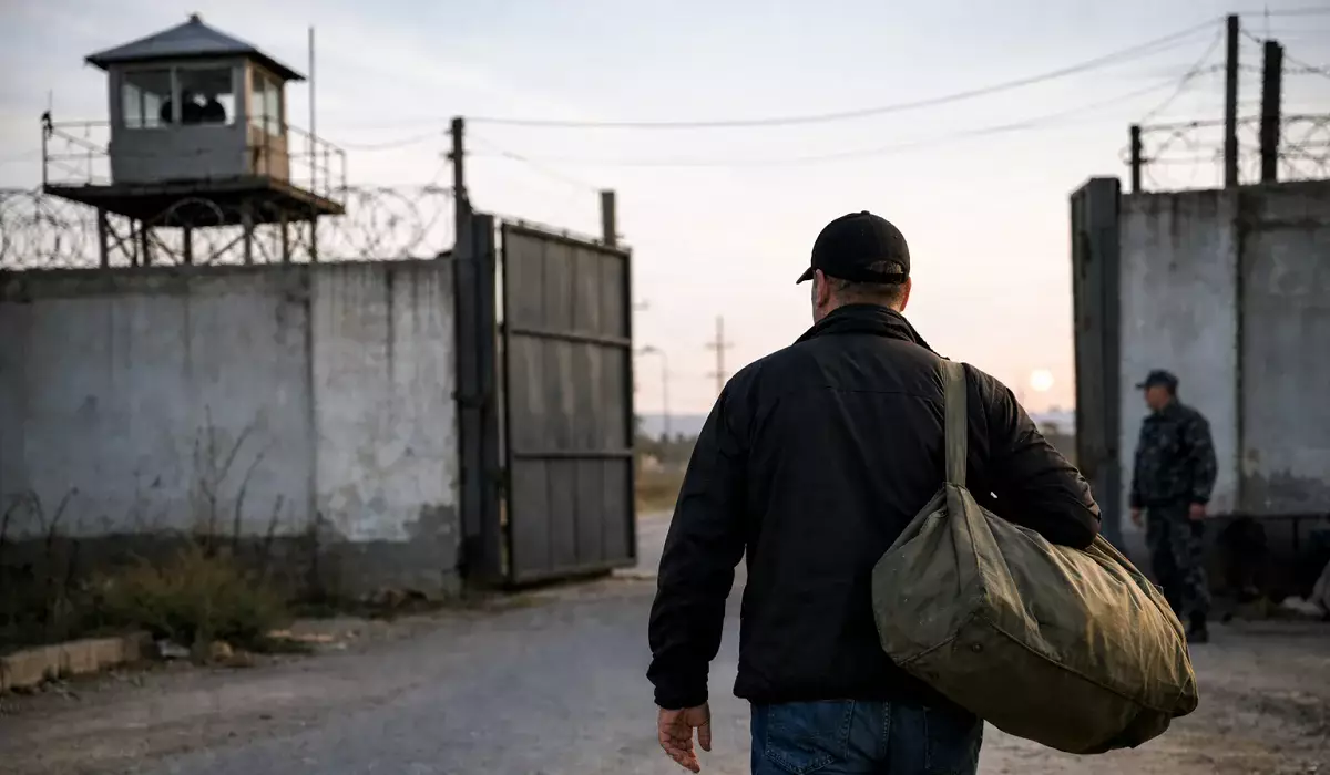 Қазақстанда рақымшылыққа ілінген жүздеген адам түрмеден шықты