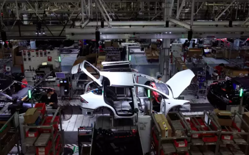 Tesla прекращает выпуск двух моделей ради производства роботов