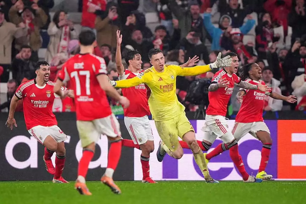 Сенсация: "Бенфиканың” қақпашысы «Реалға» гол соғып, командасын плей-оффқа шығарды