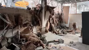 Алматыда тағы бір заңсыз қосалқы нысан сүрілді