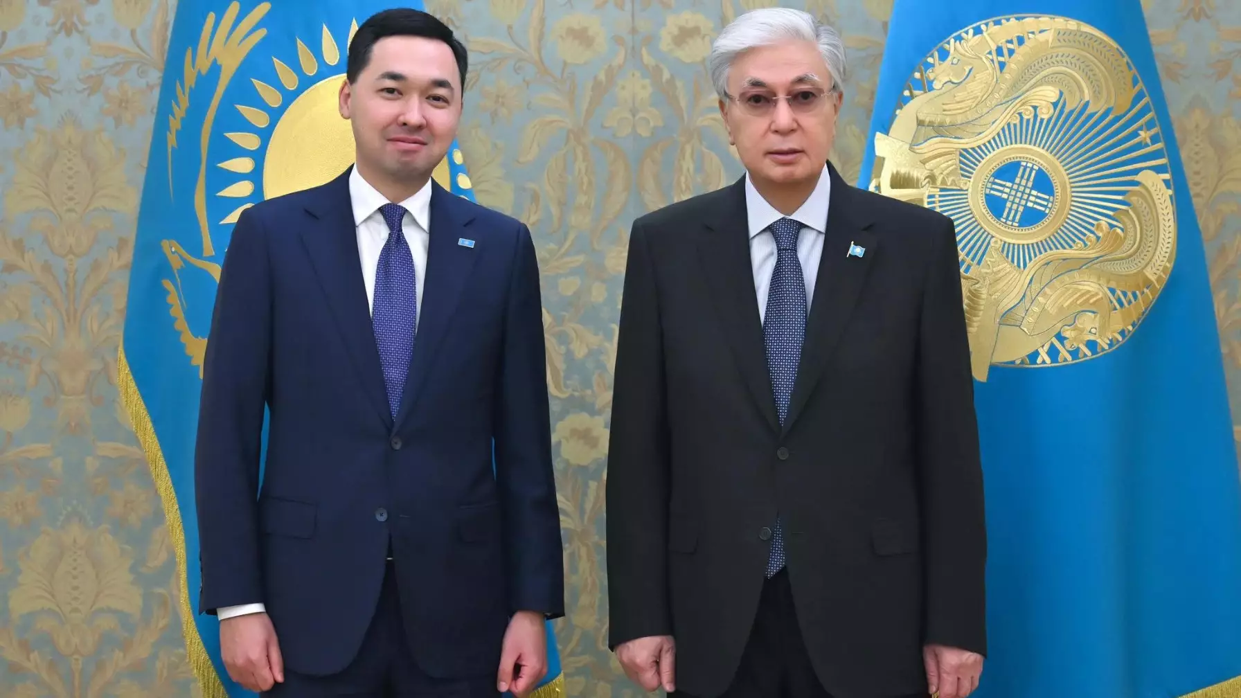 "Кәсіби тәжірибемді ел мүддесіне, отанымызды дамытуға пайдаланамын.": Тоқаевтың экс-баспасөз хатшысы желіде жазба жариялады